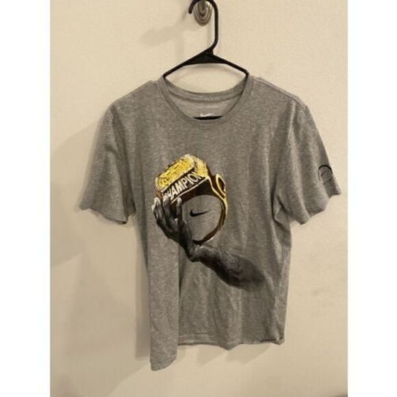 Nike Lebron James Finals 2016 Celebration Champion Ring Shirt Light Gray Medium - Picture 1 of 3